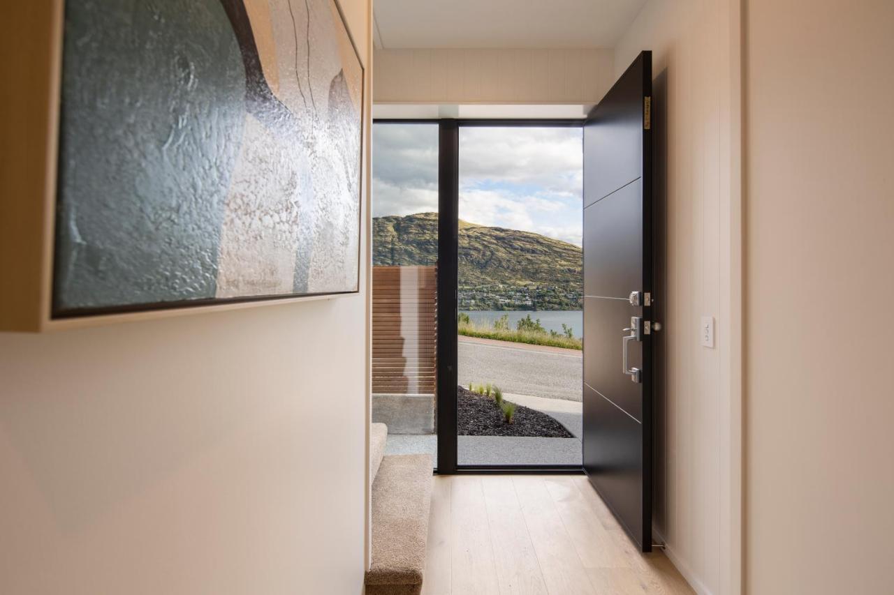 4 Bedroom Home With Elevated Views Of Lake Wakatipu & The Remarkables Queenstown Exterior foto